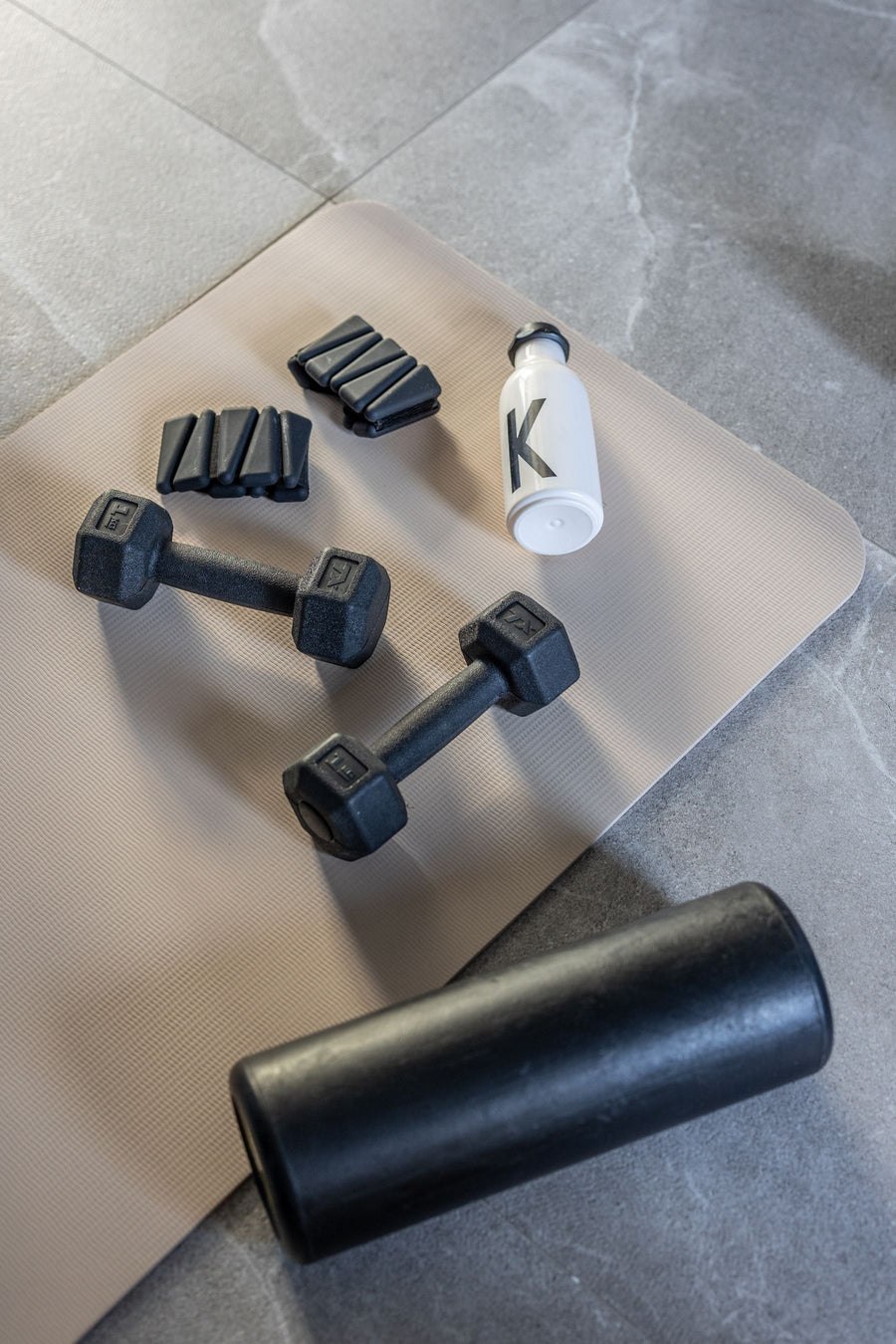 Home Wellness Kit — Compact kit for home workouts and active breaks.